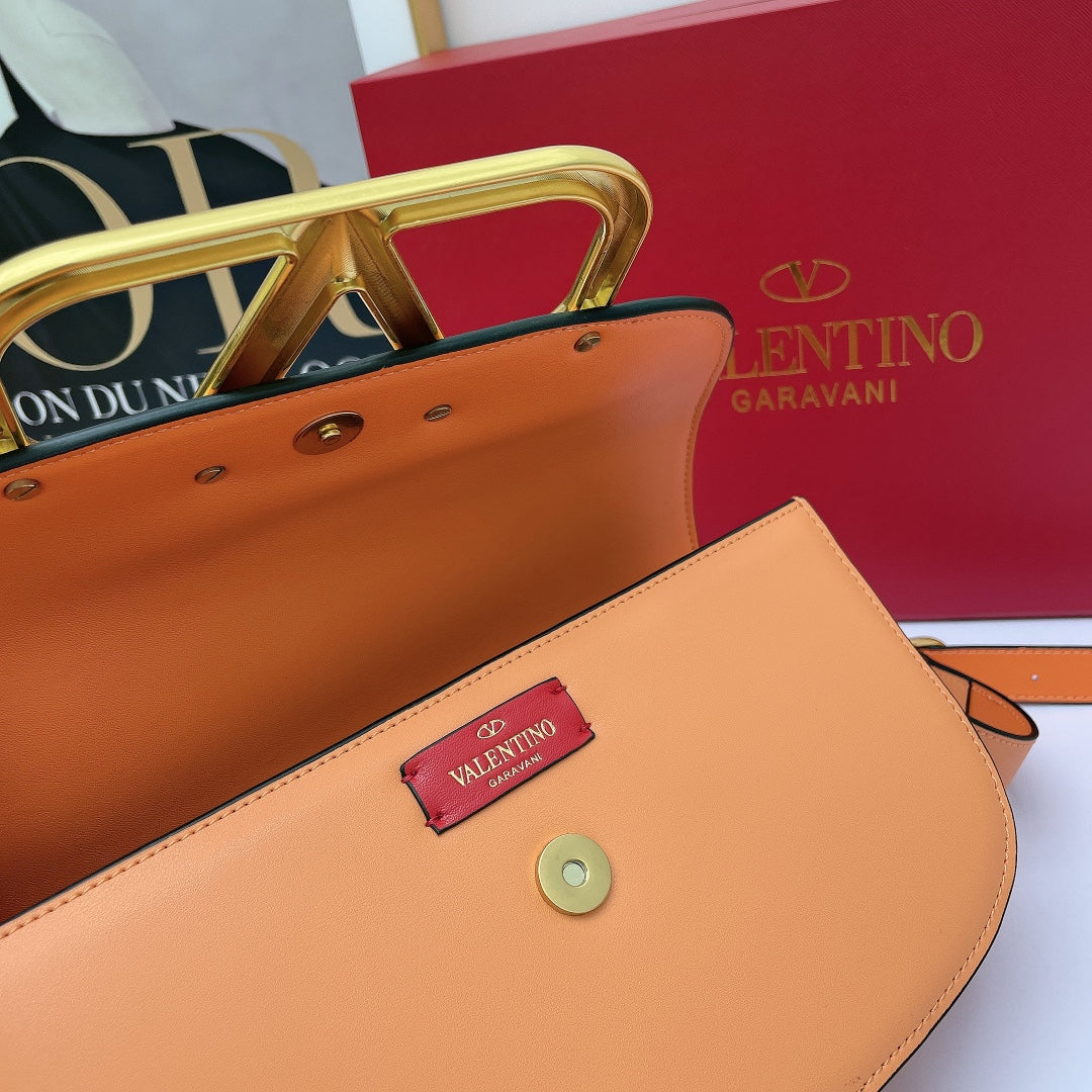 5A45BDE Stylish leather bag
