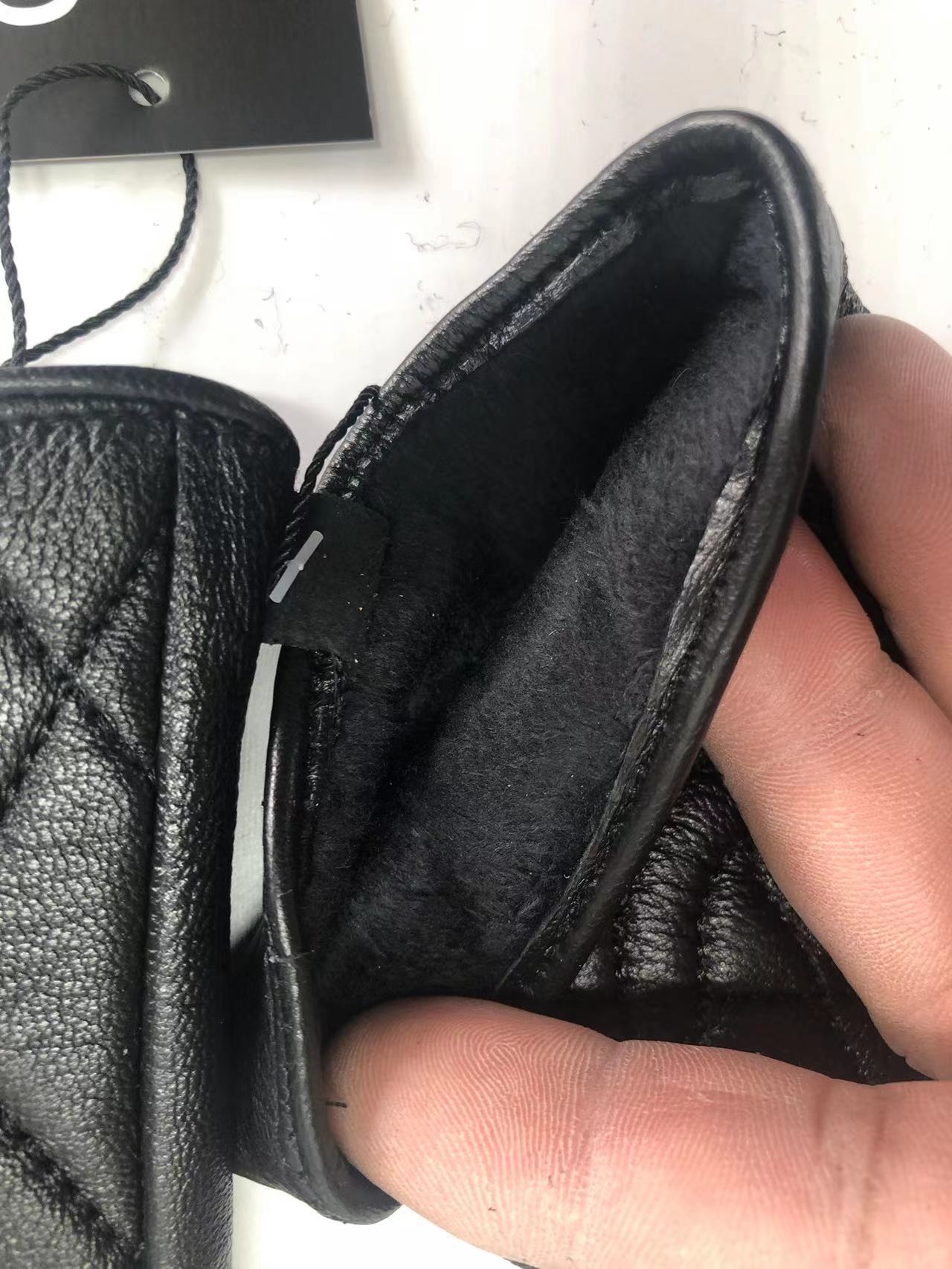 24C75SDE Stylish gloves