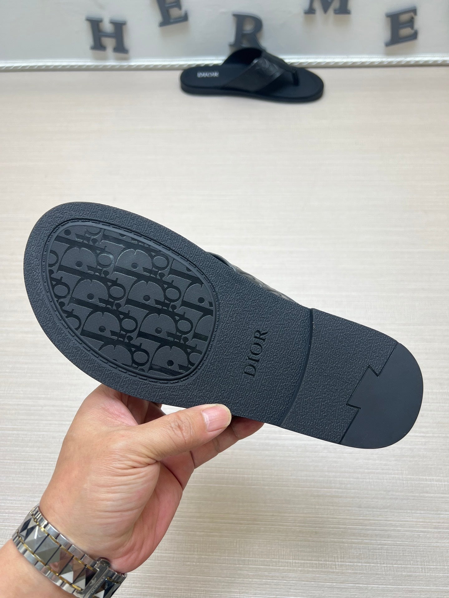 54D80ZDE Stylish slippers