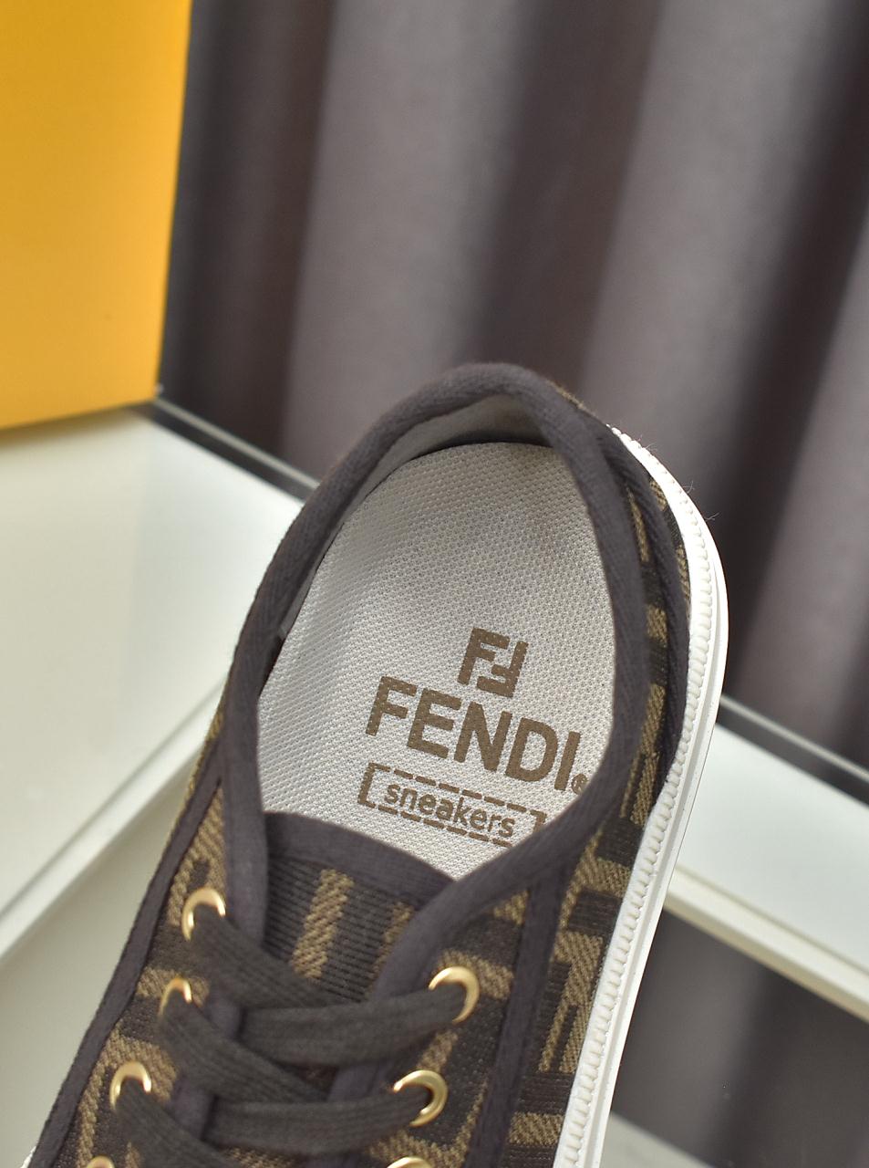 JYF2ZDE Stylish Sneakers
