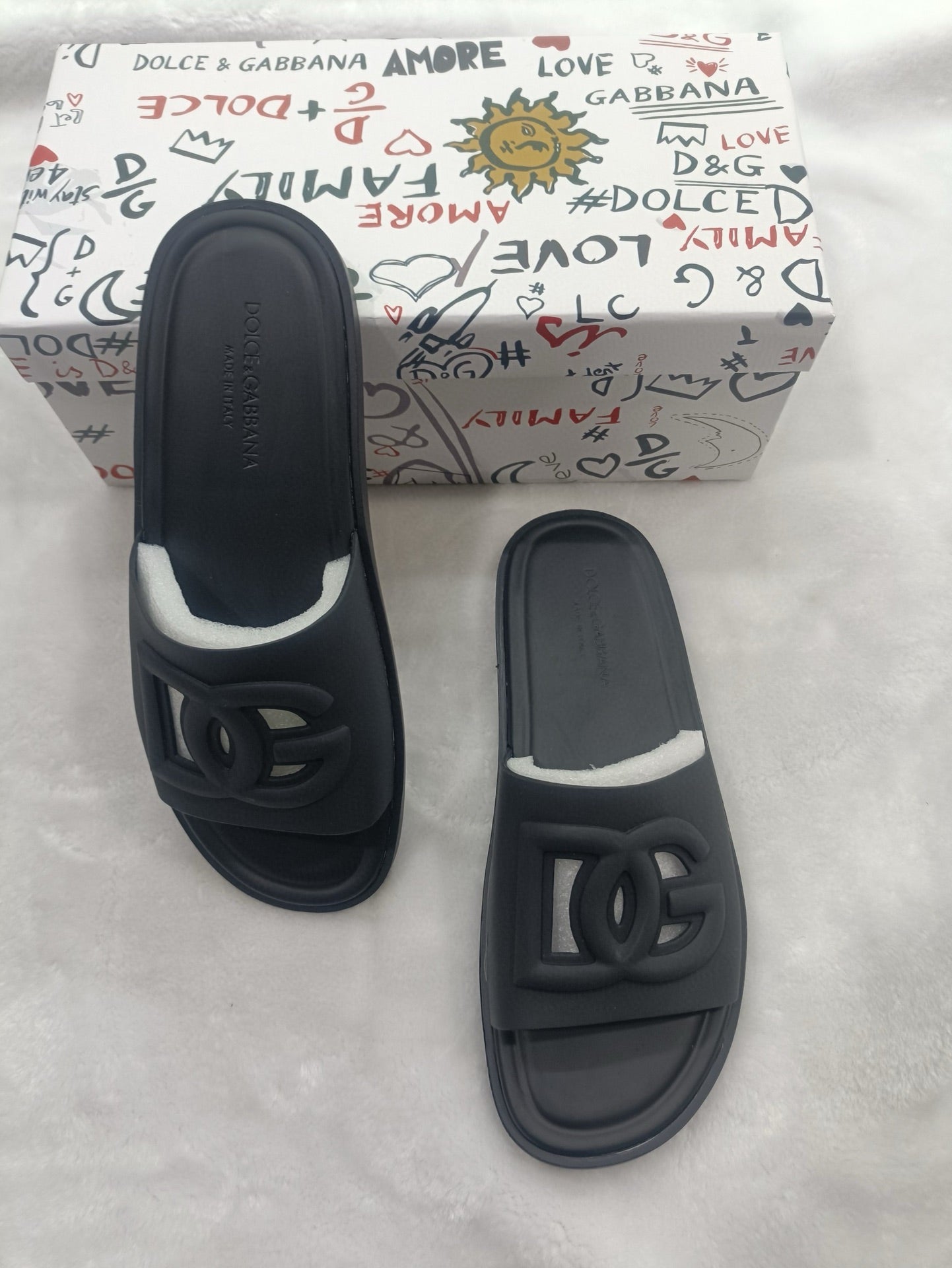 54A82ZDE Stylish slippers
