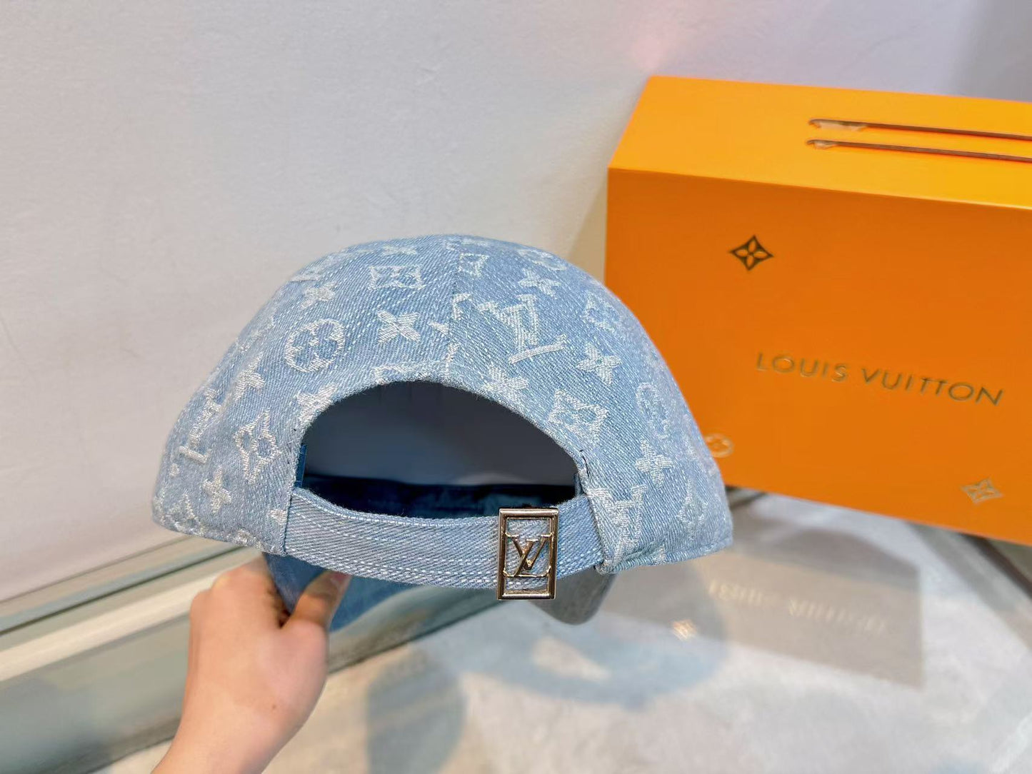 125ZE509MDE Stylish hats