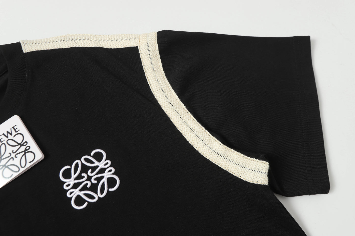 145RA162UDE Stylish T-shirt
