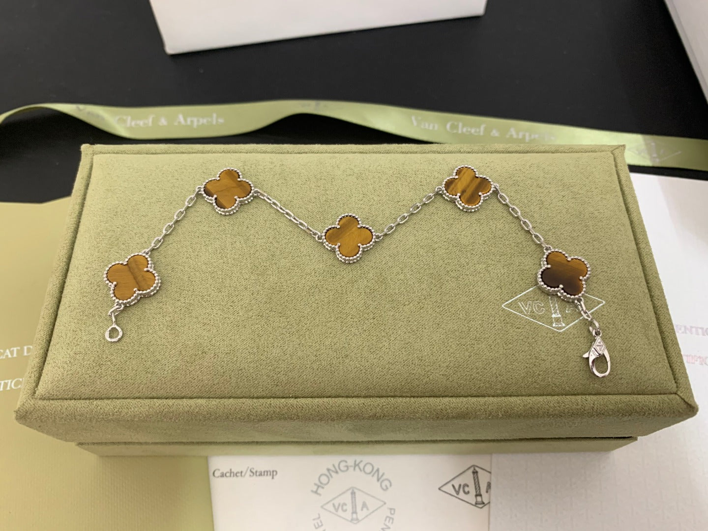 5XVA180KDE Stylish bracelets 5 flowers normal size1.5cm flower