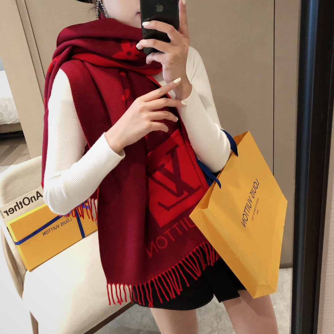 175RE18WDE Stylish Winter Scarves