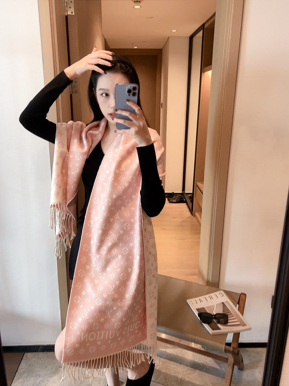 185ZE8WDE Stylish Winter Scarves