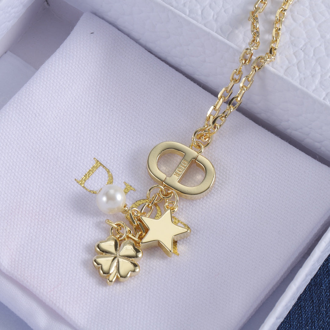 175RD25XDE Stylish Necklaces .