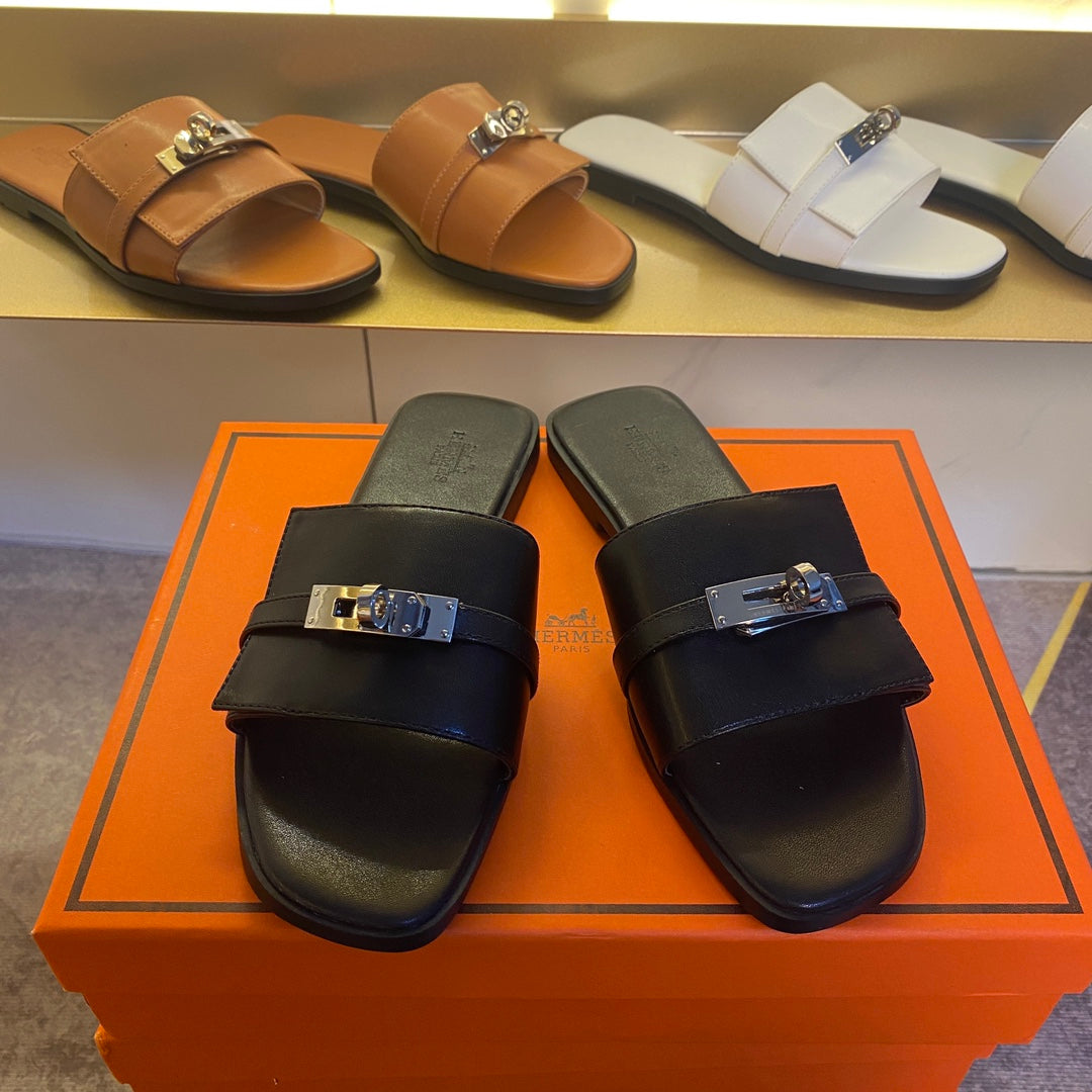 14H33ZDE Stylish slippers
