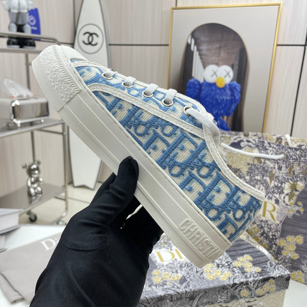 1XD65ZDE Stylish shoes