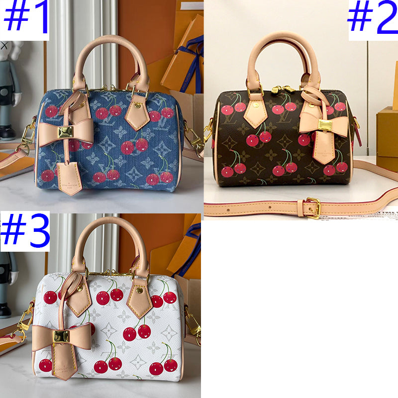 15RE28BDE Stylish bag