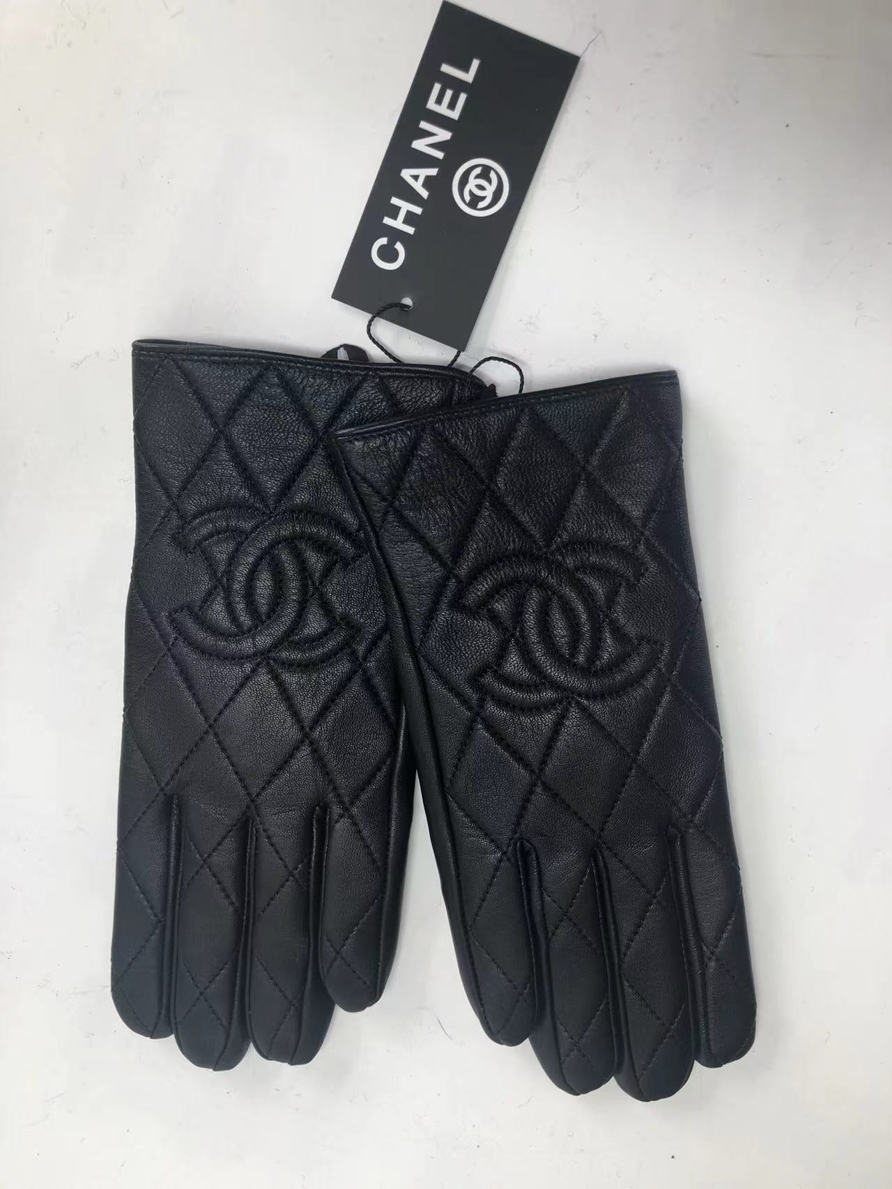 24C75SDE Stylish gloves