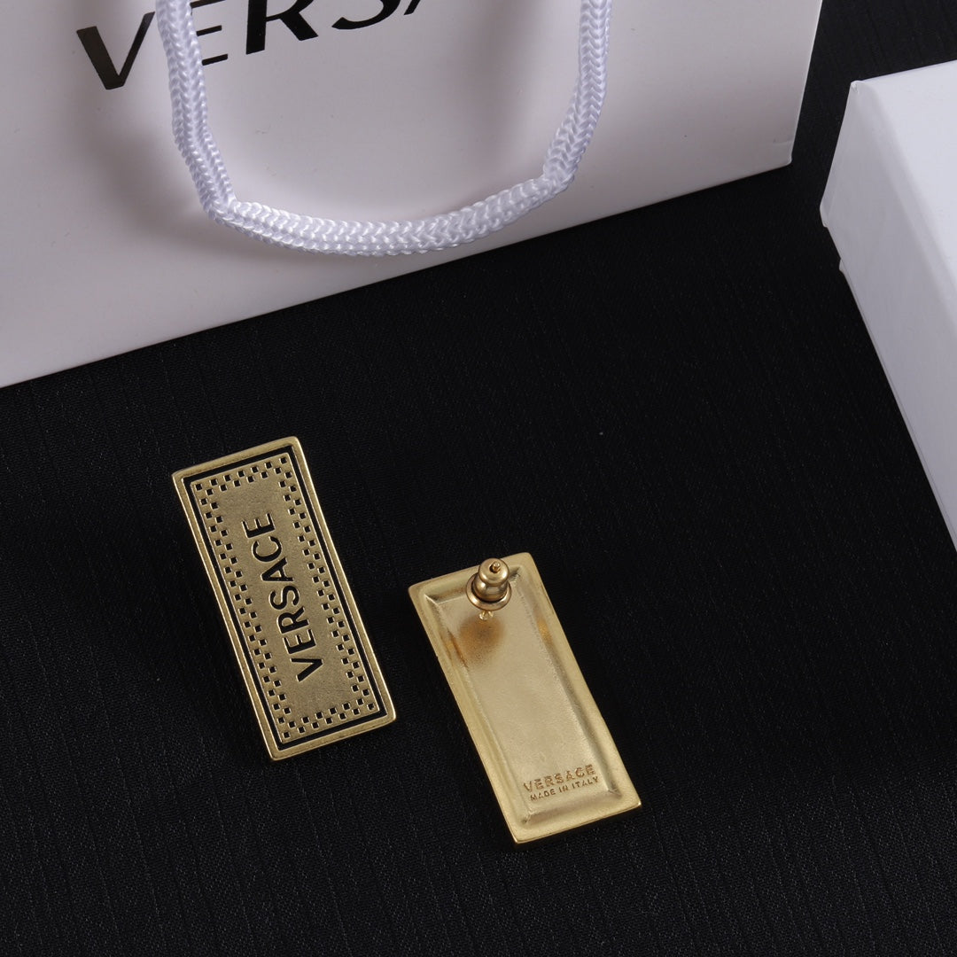 14V319XDE Stylish Earrings Necklaces
