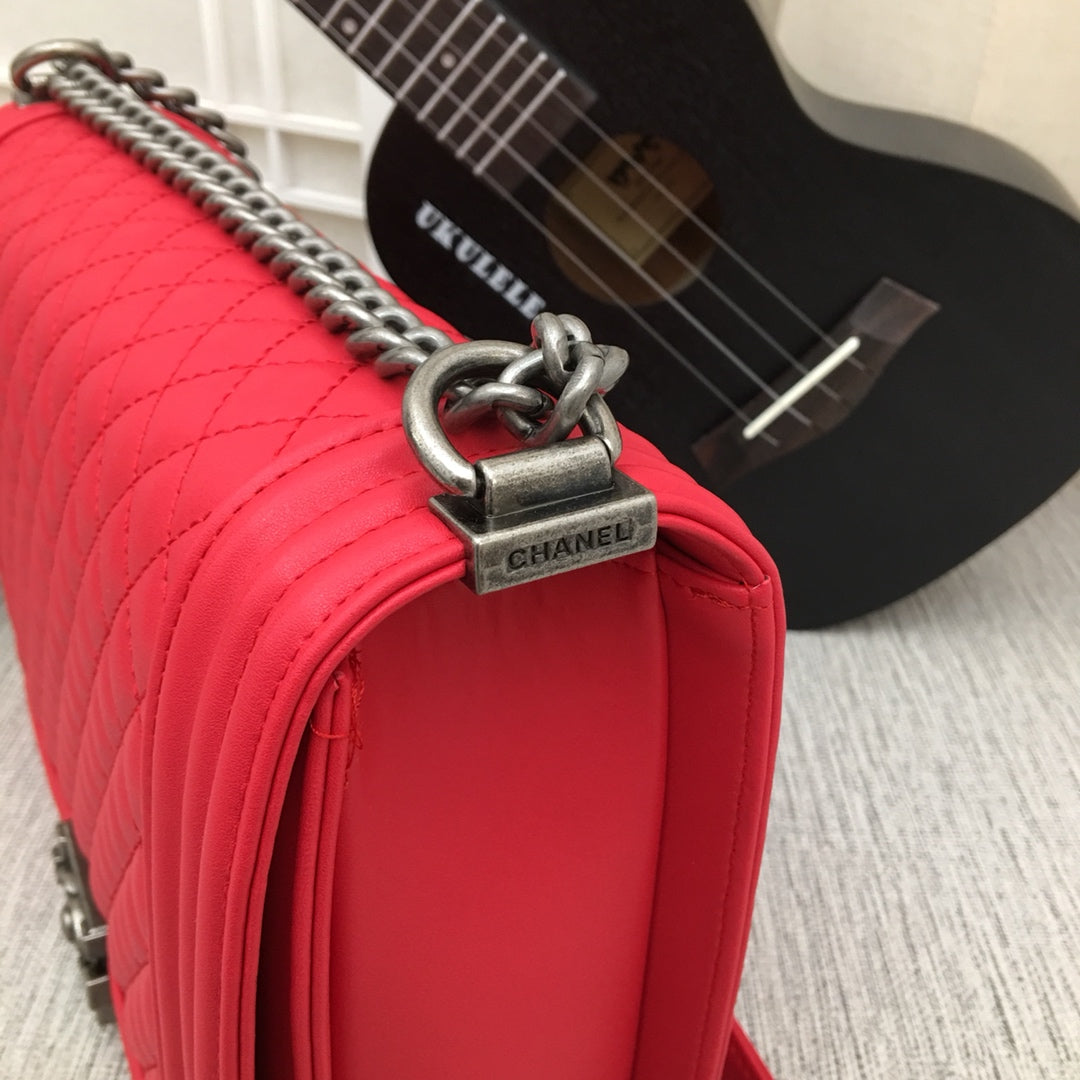 5C60BDE Stylish leather bag