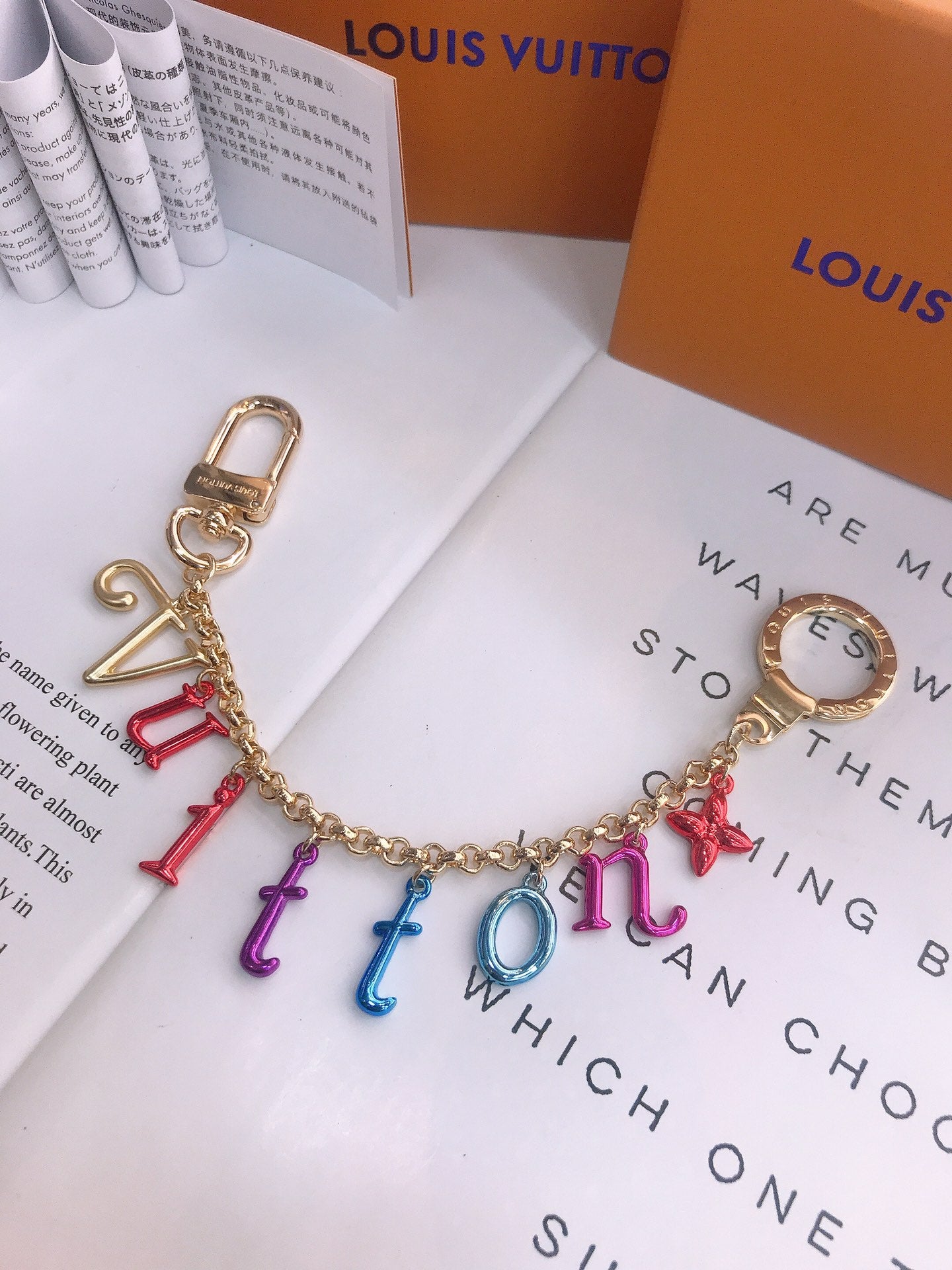 1E7ADE Stylish Keychains
