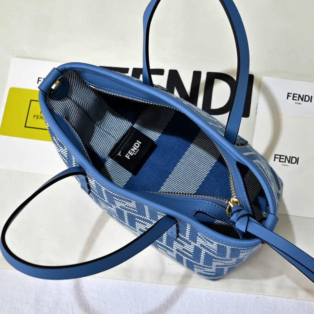 15RF7BDE Stylish leather bag