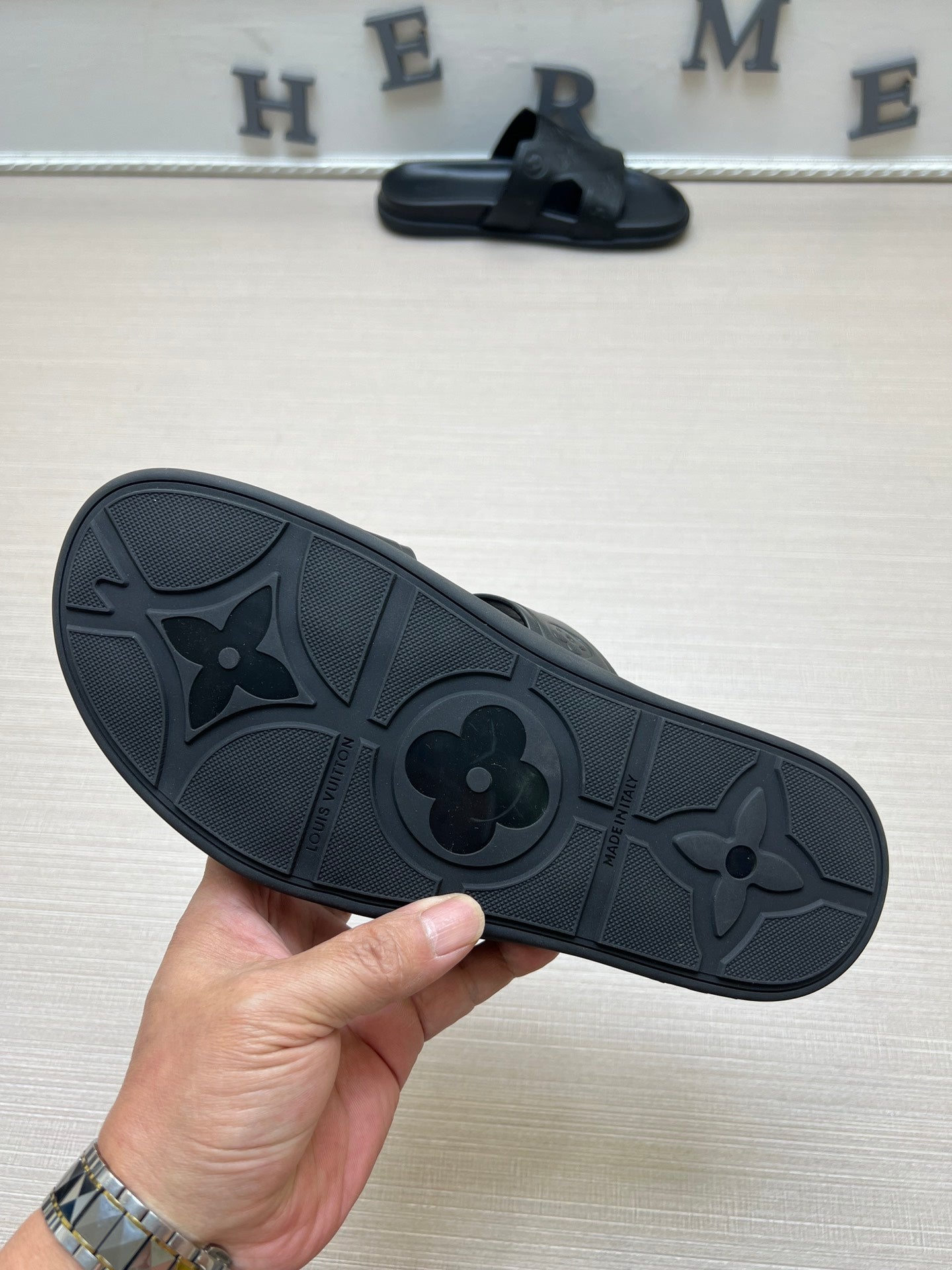 54E66ZDE Stylish slippers