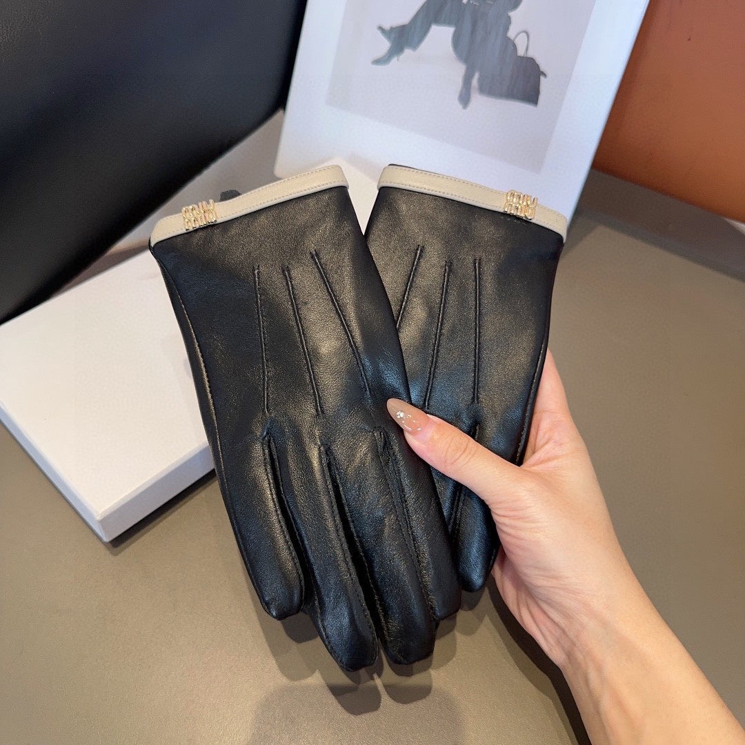 14A74SDE Stylish gloves