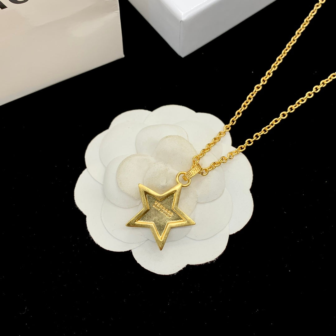175RV72XDE Stylish Necklace