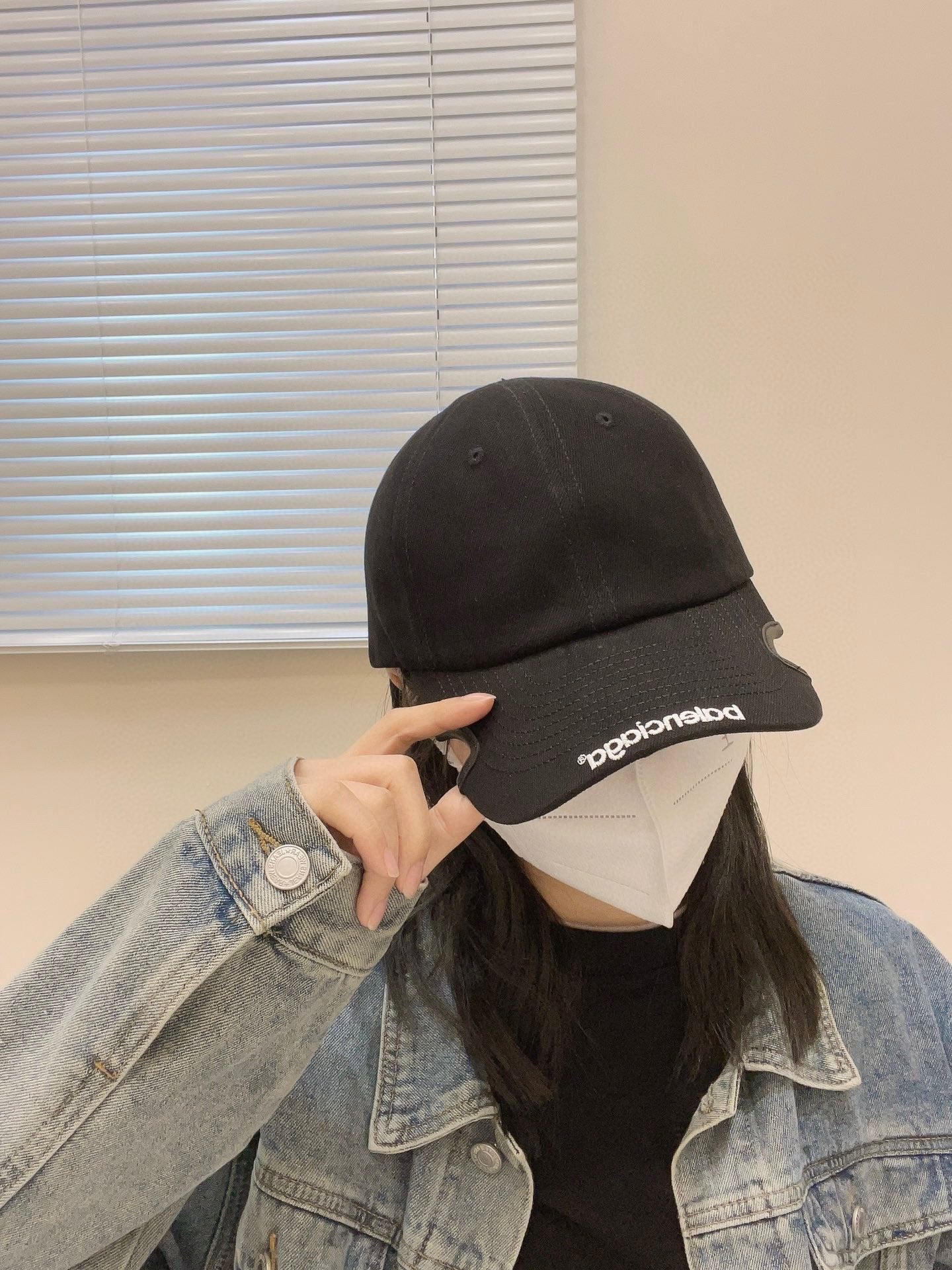 125ZJ513MDE Stylish hats