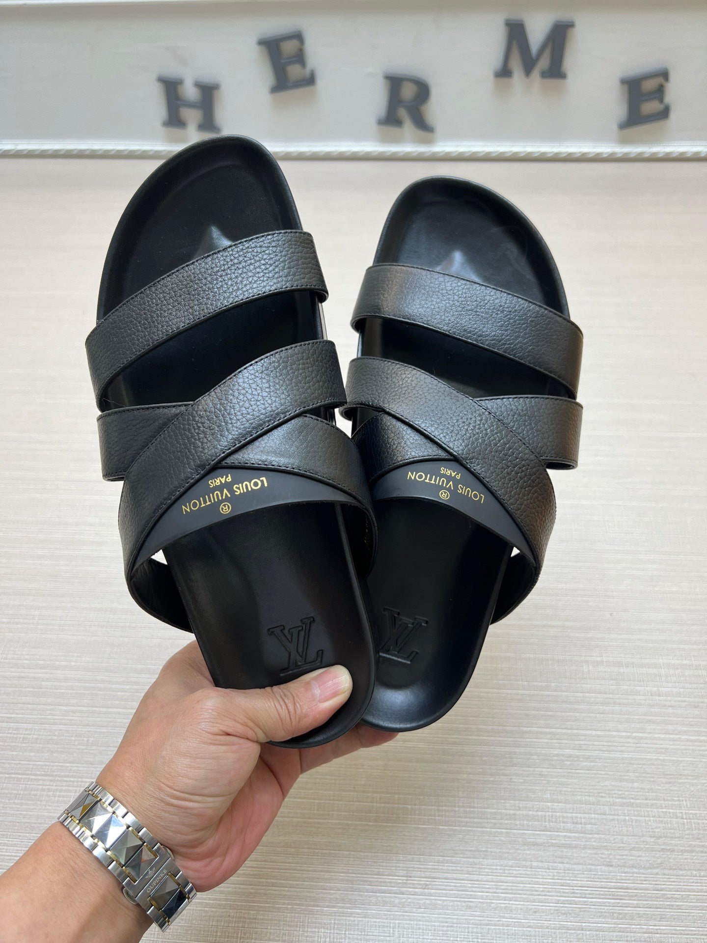 54E89ZDE Stylish slippers