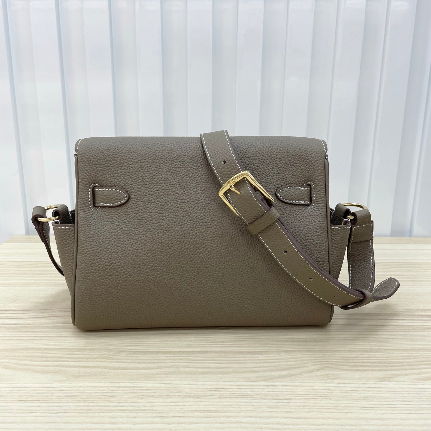 15RH4BDE Stylish leather bag