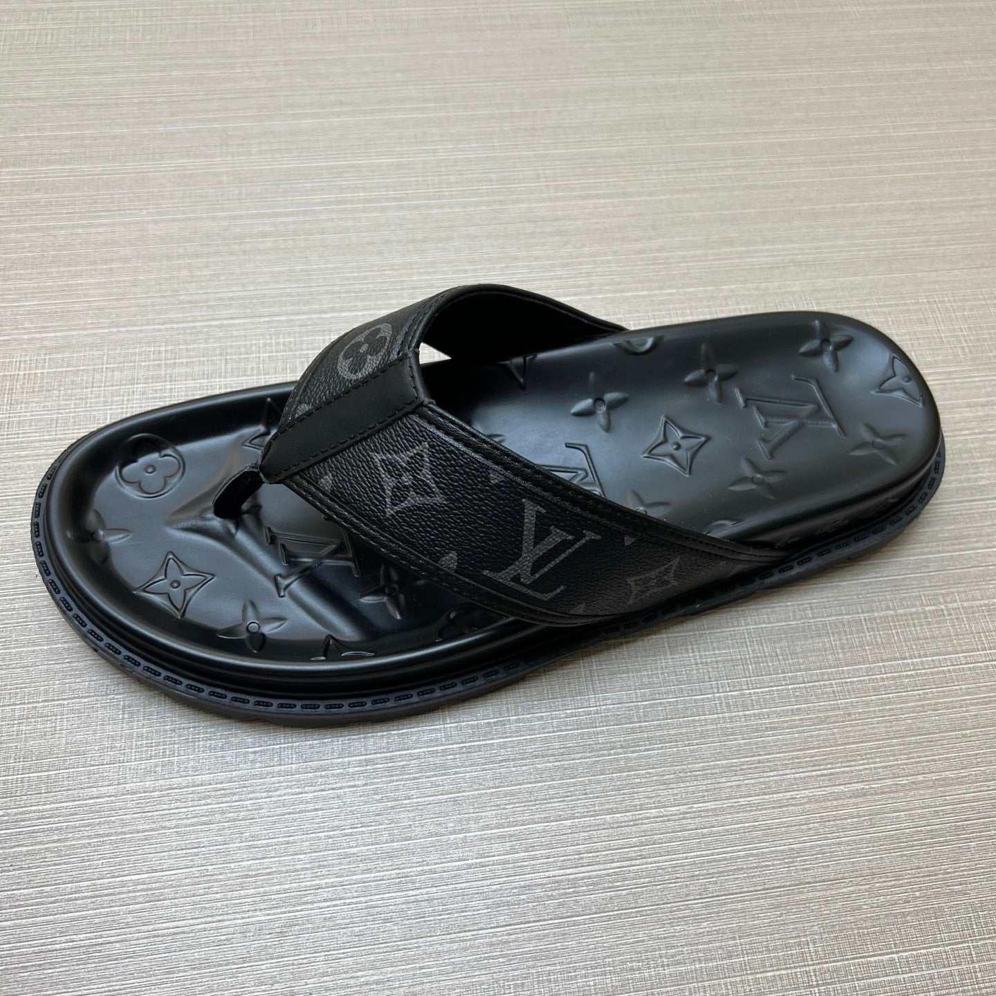 535ZE303ZDE Stylish Slippers