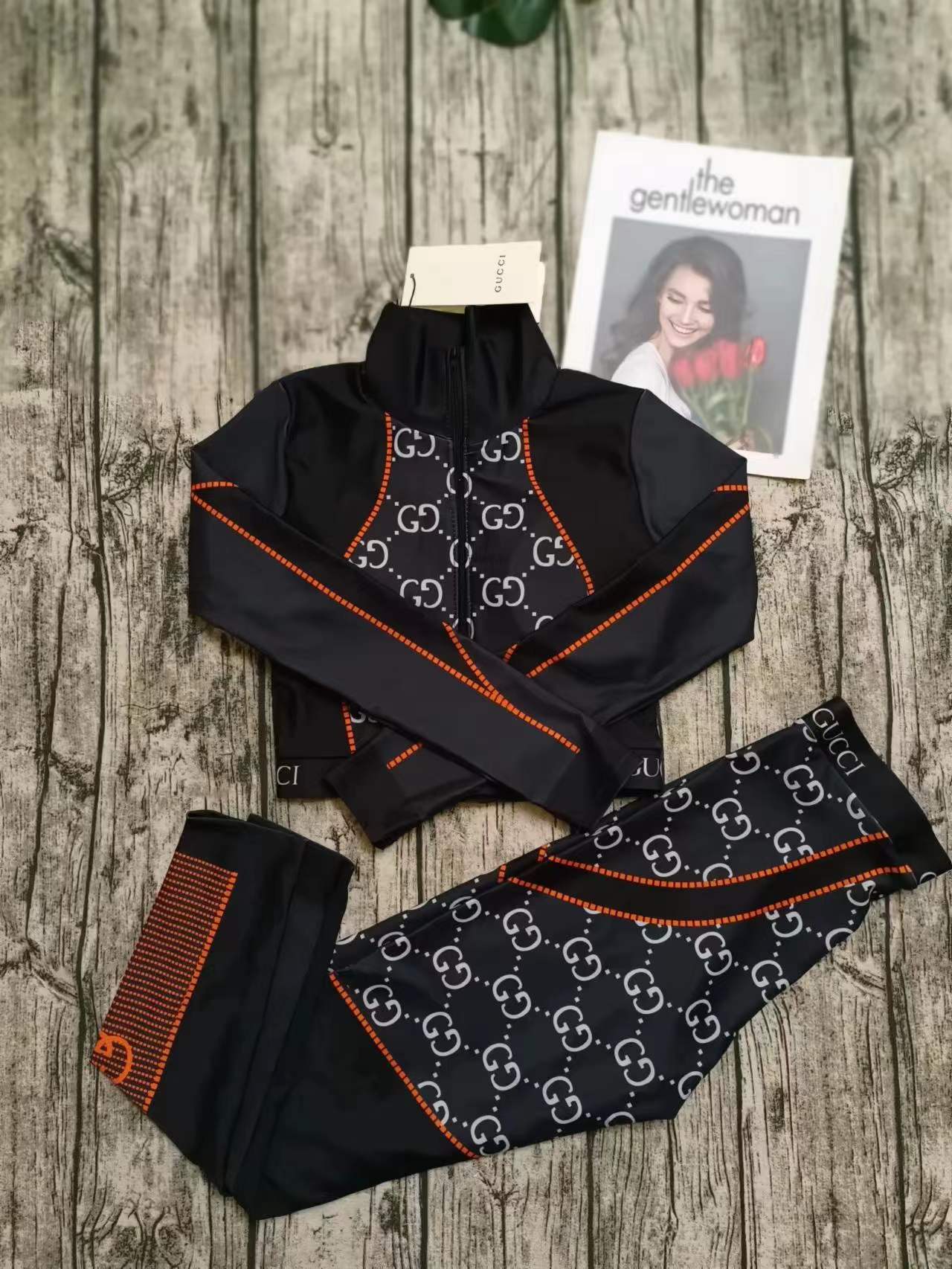 14B73YDE Stylish Long sleeve swimsuit