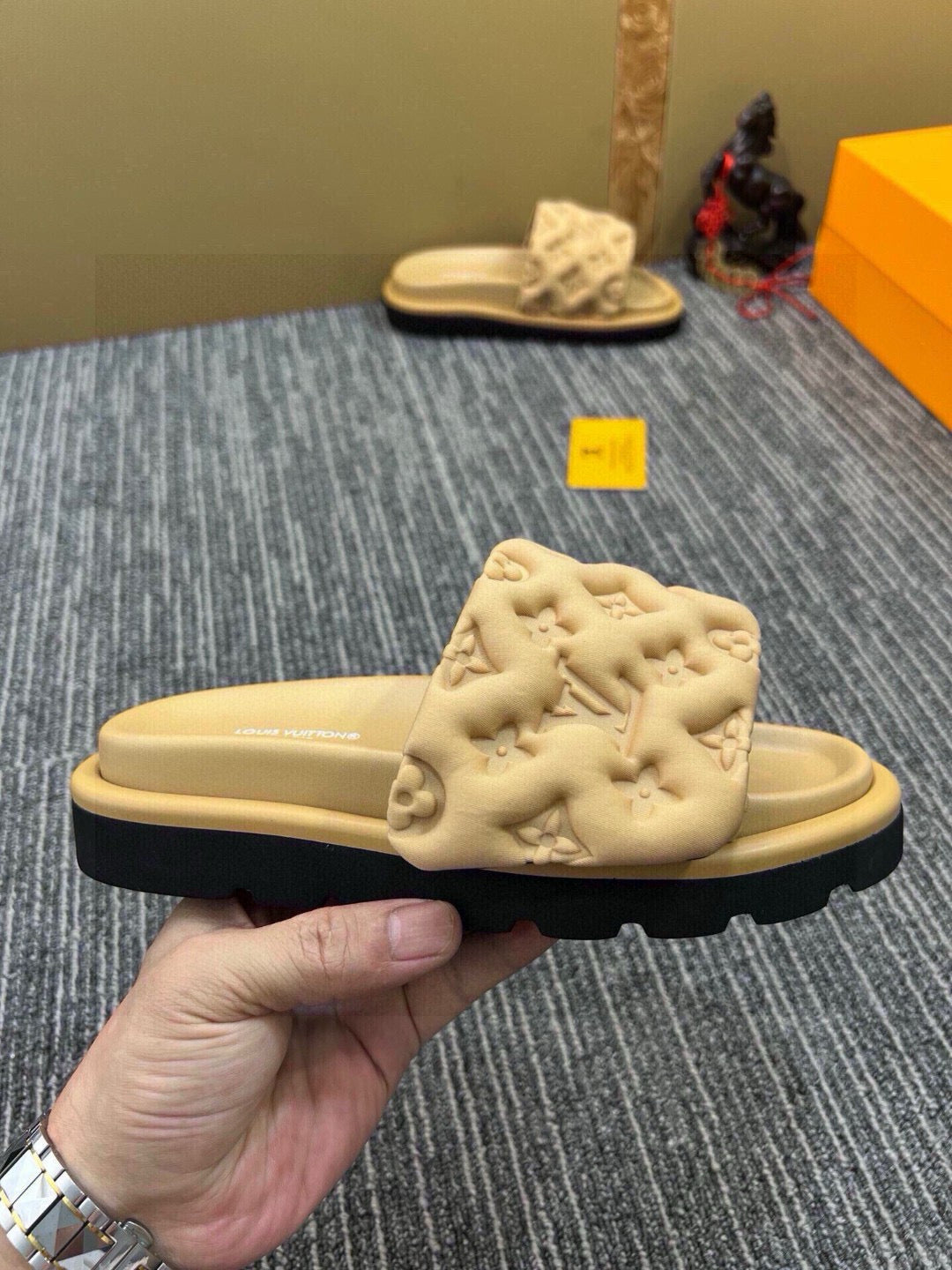 5QE13ZDE Stylish Slippers
