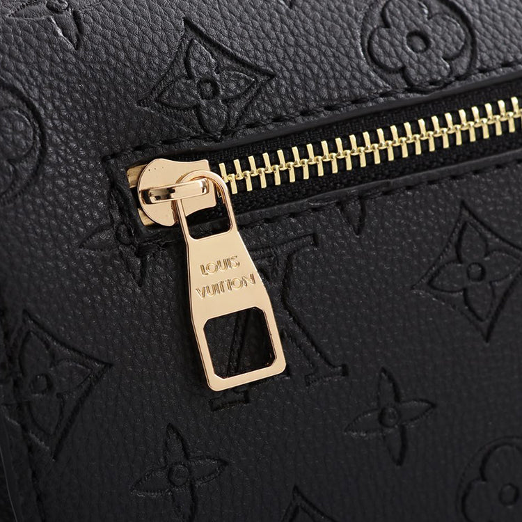 AE92BDE Stylish leather bag
