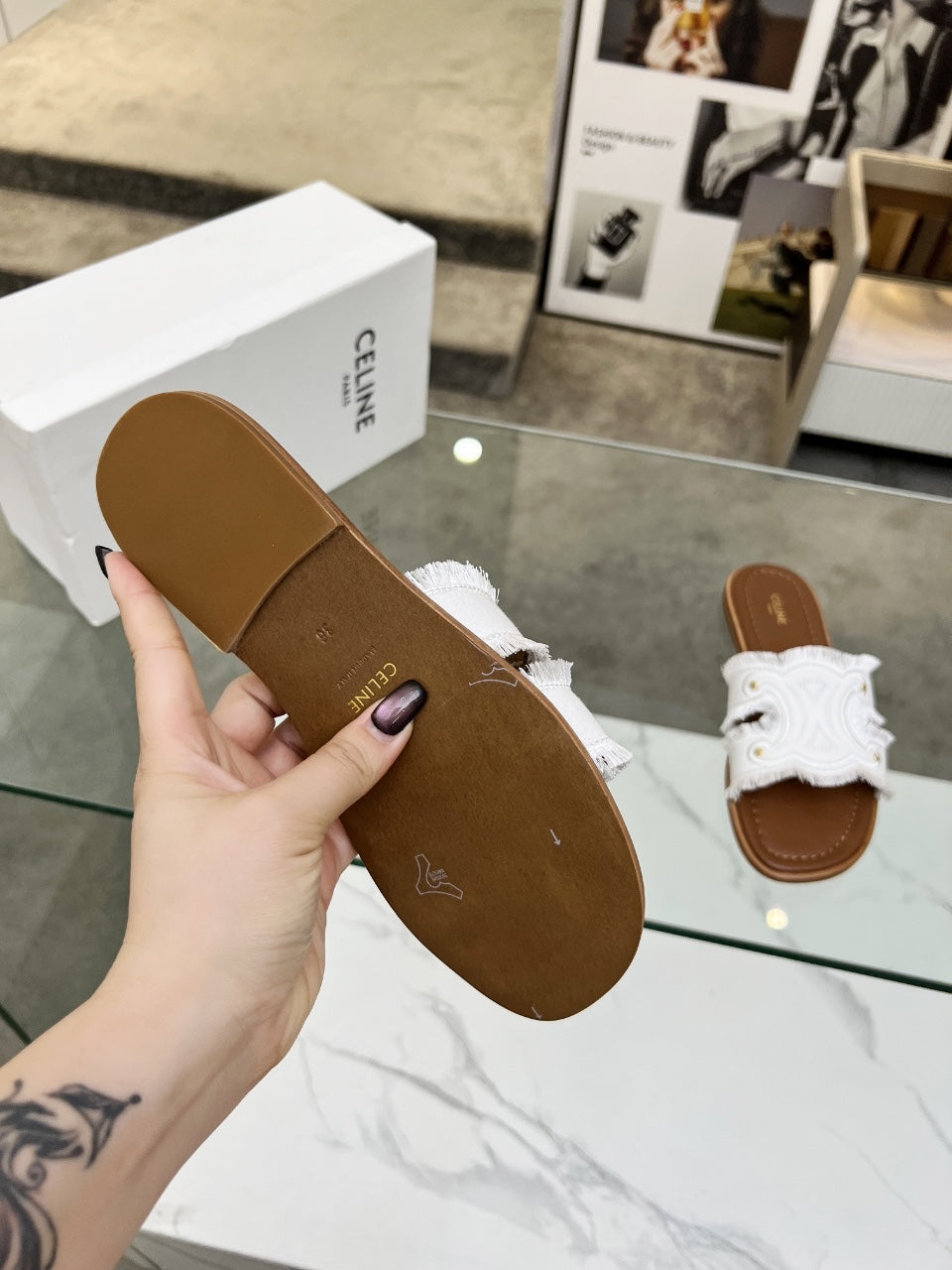 255QA25ZDE Stylish leather shoes