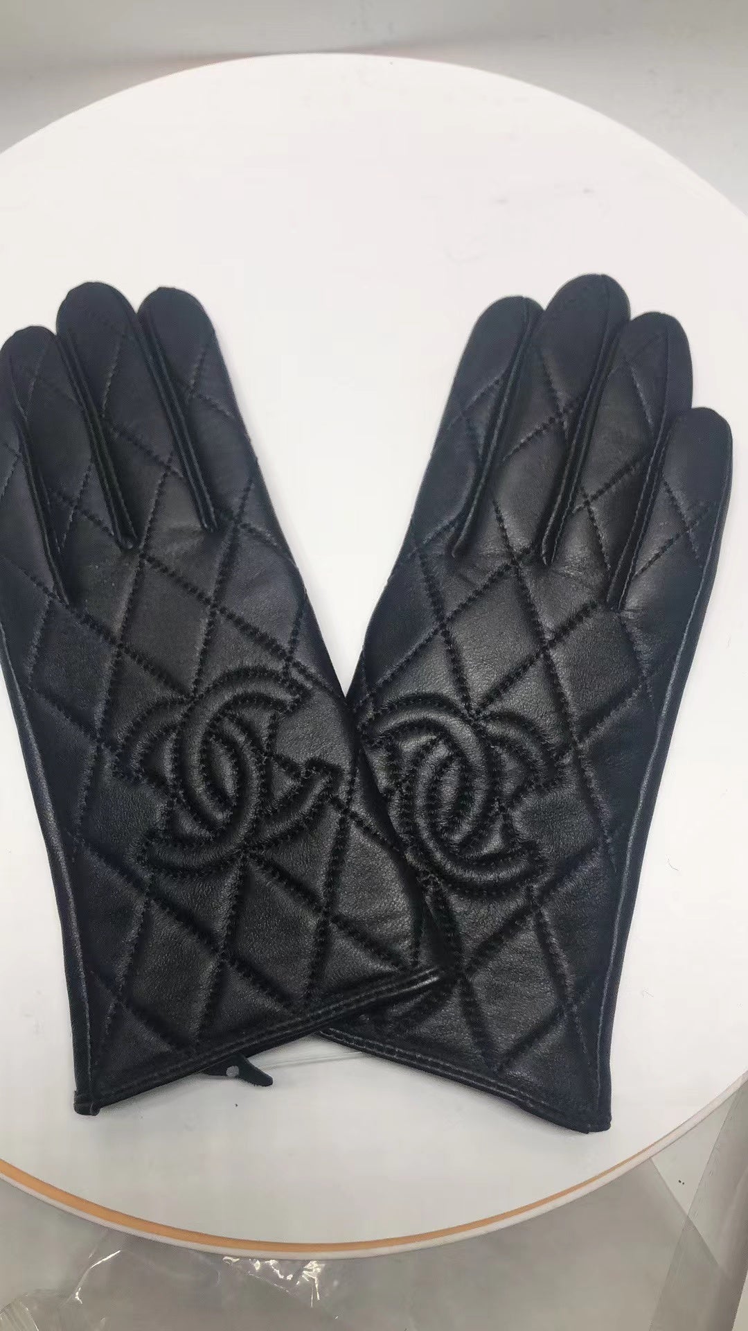 24C75SDE Stylish gloves