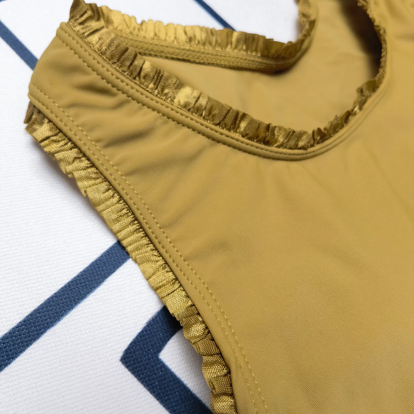 14B58YDE Stylish Long sleeve swimsuit