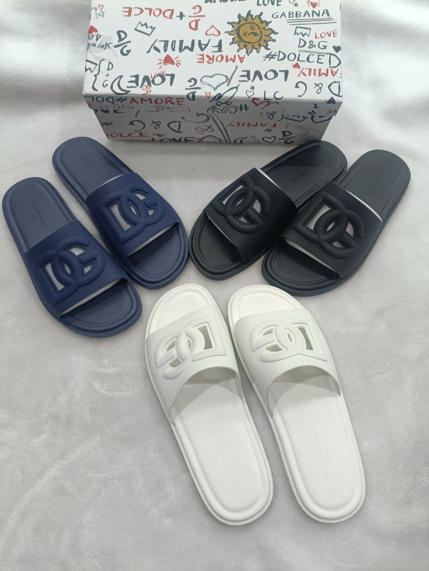 54A82ZDE Stylish slippers