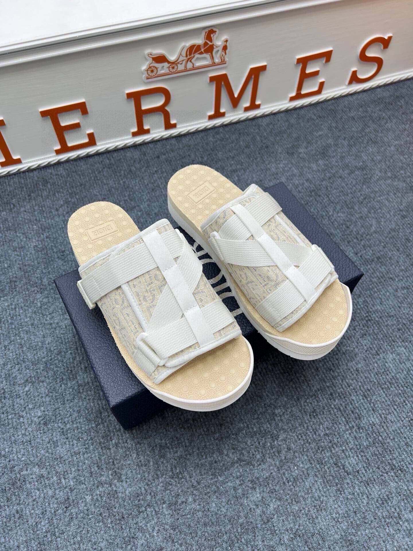 535ZD305ZDE Stylish Slippers