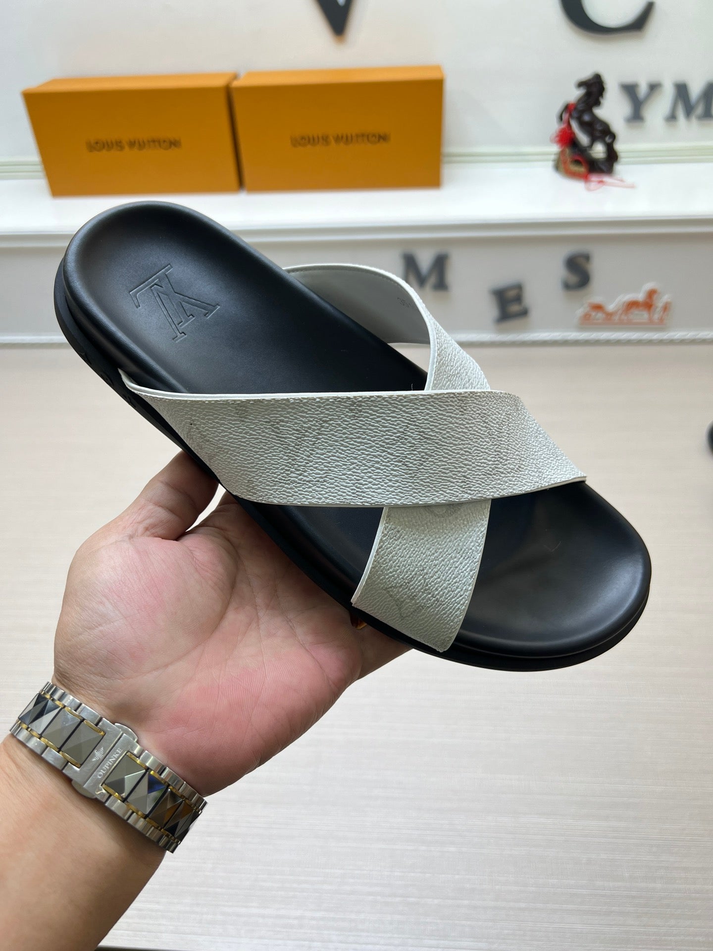 54E58ZDE Stylish slippers