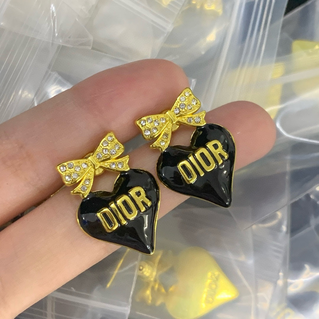 14D777EDE Stylish Earrings