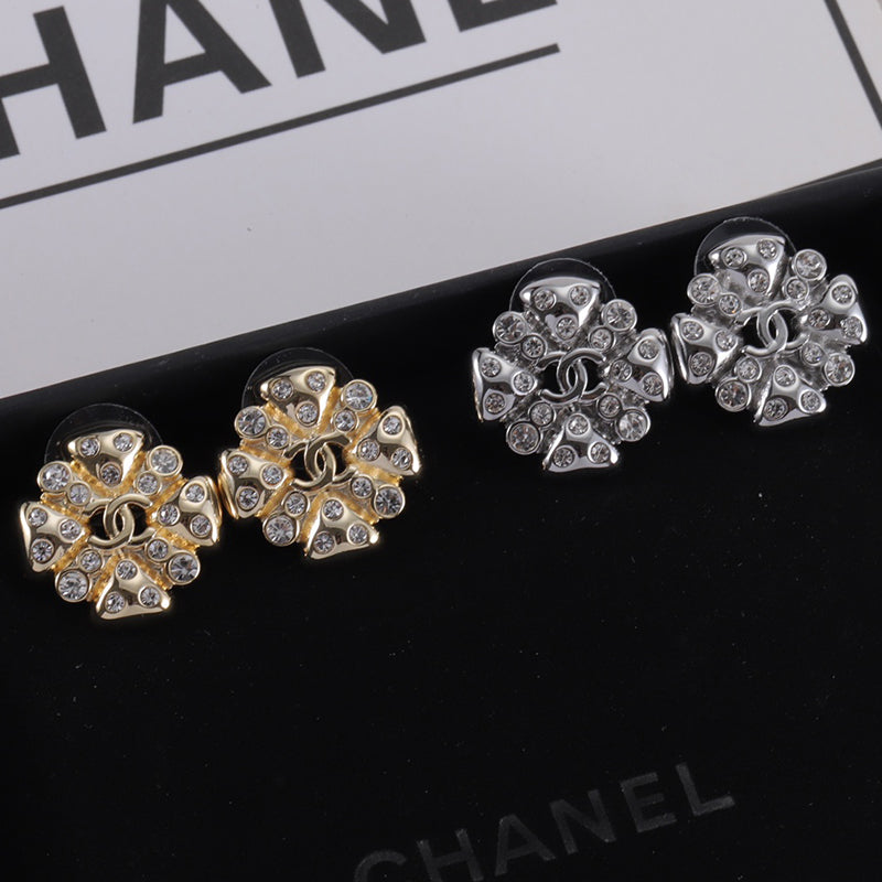 14C1080EDE Stylish Earrings
