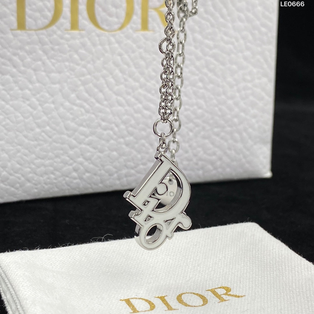 1YD179XDE Stylish Necklaces