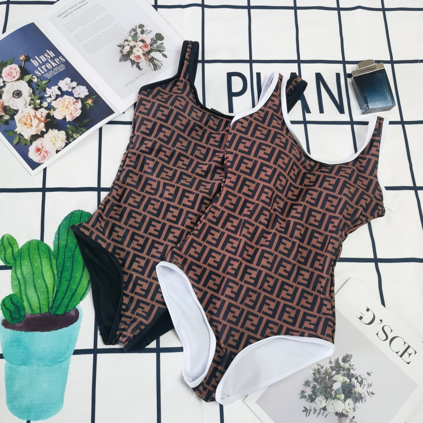 14F177YDE Stylish Bikini swimsuit