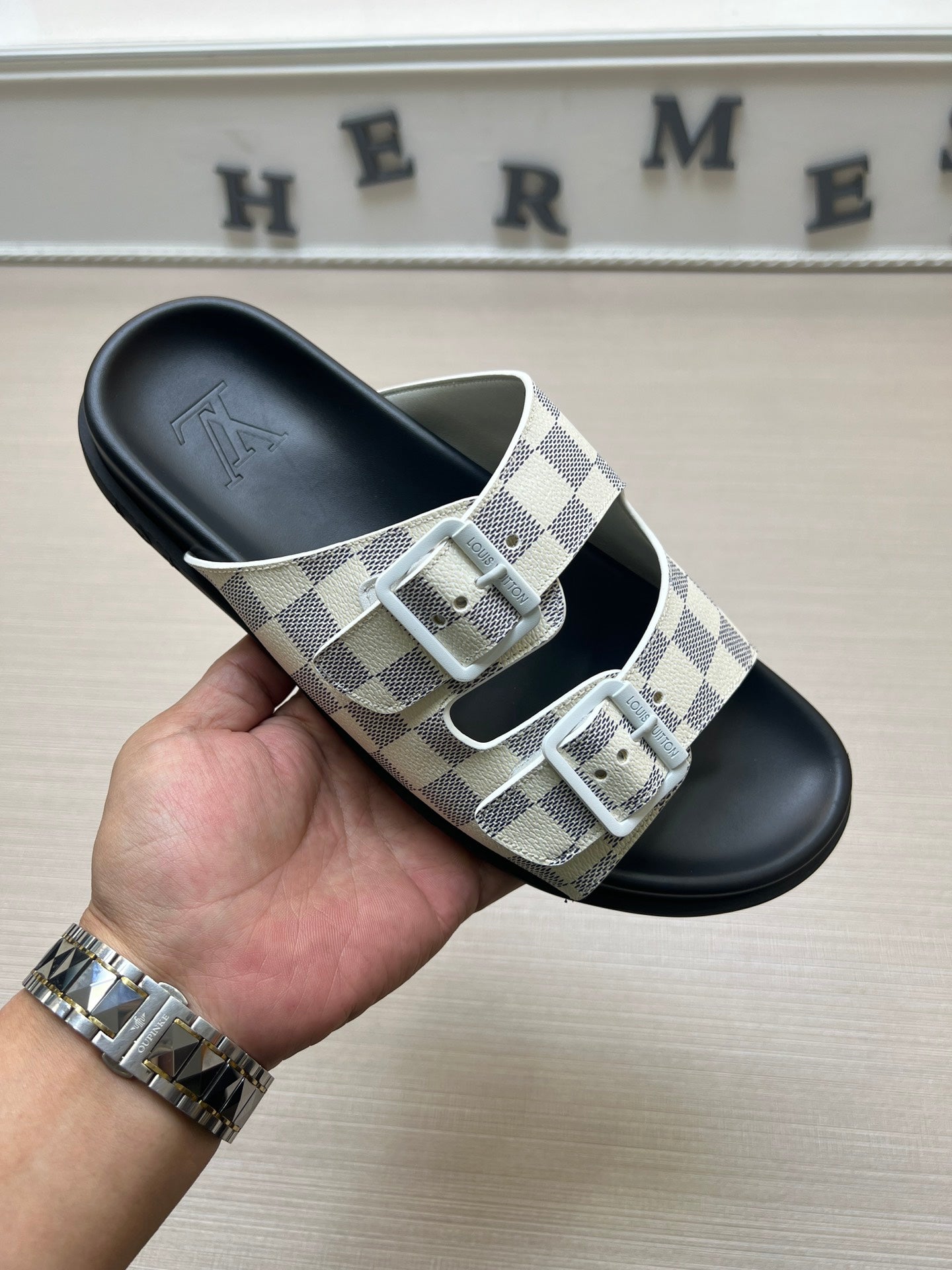 54E61ZDE Stylish slippers