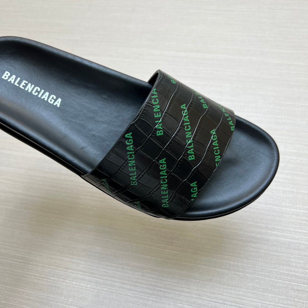 54J99ZDE Stylish slippers