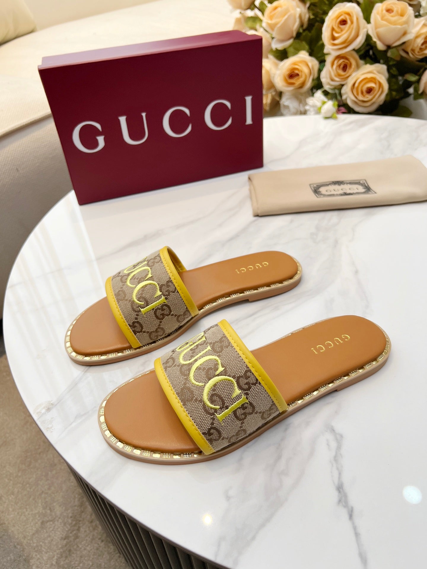 255QB29ZDE Stylish leather Slippers