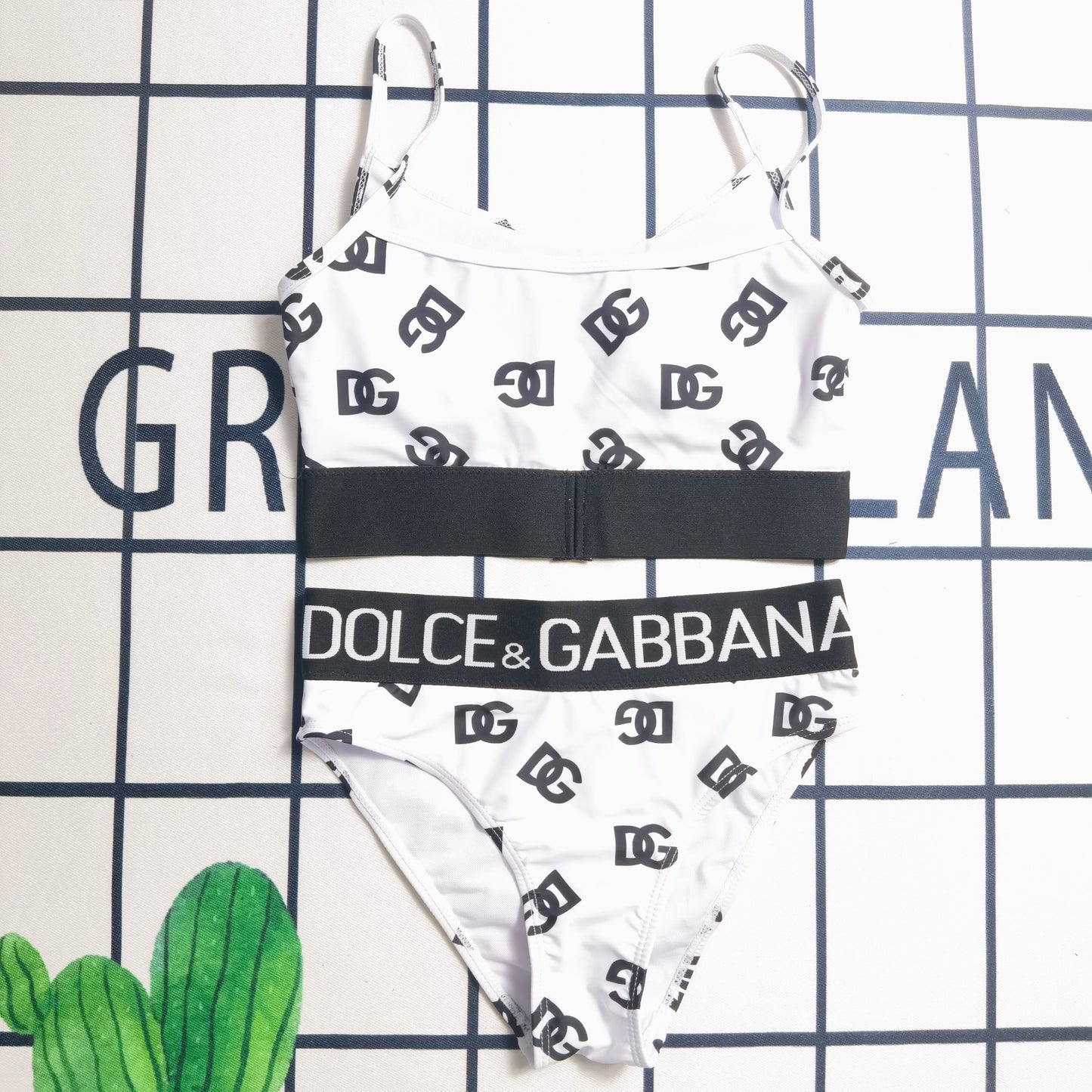 14A194YDE Stylish Bikini swimsuit