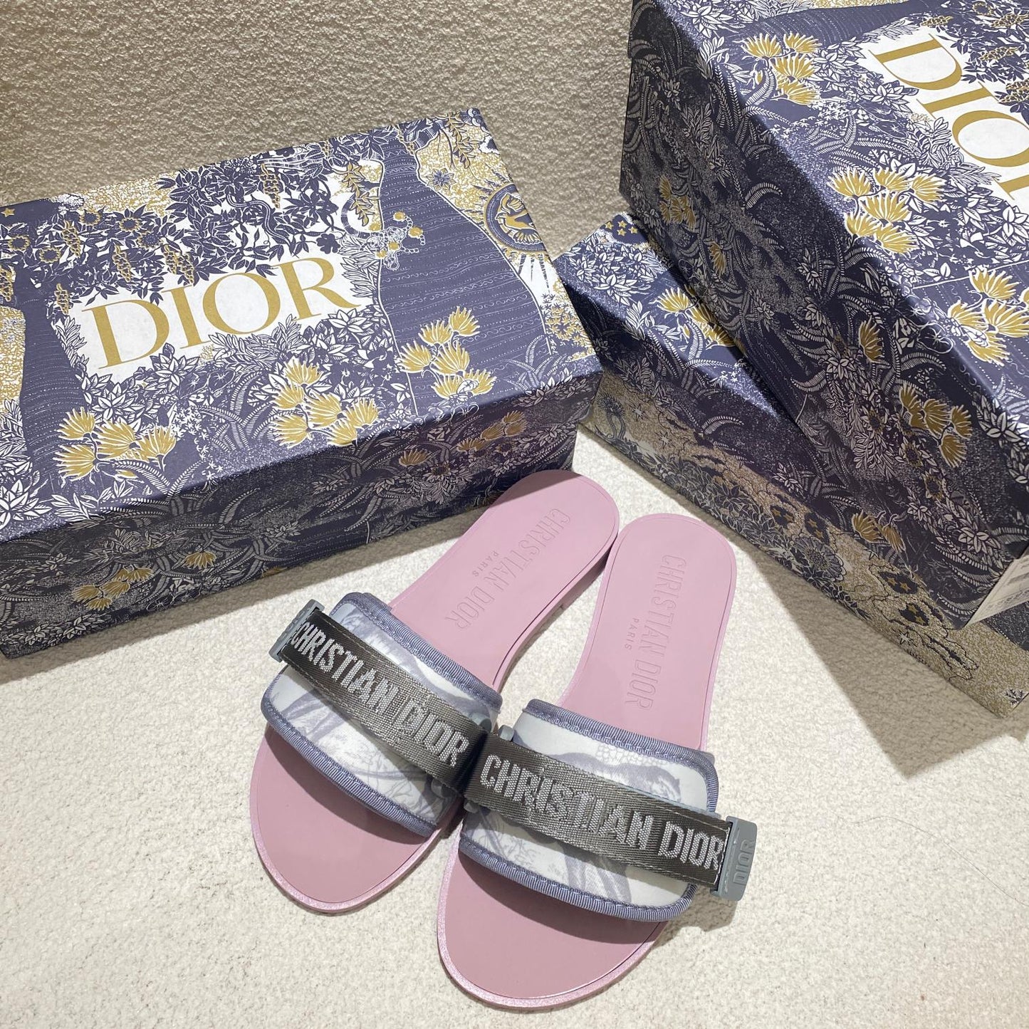 14D16ZDE Stylish slippers