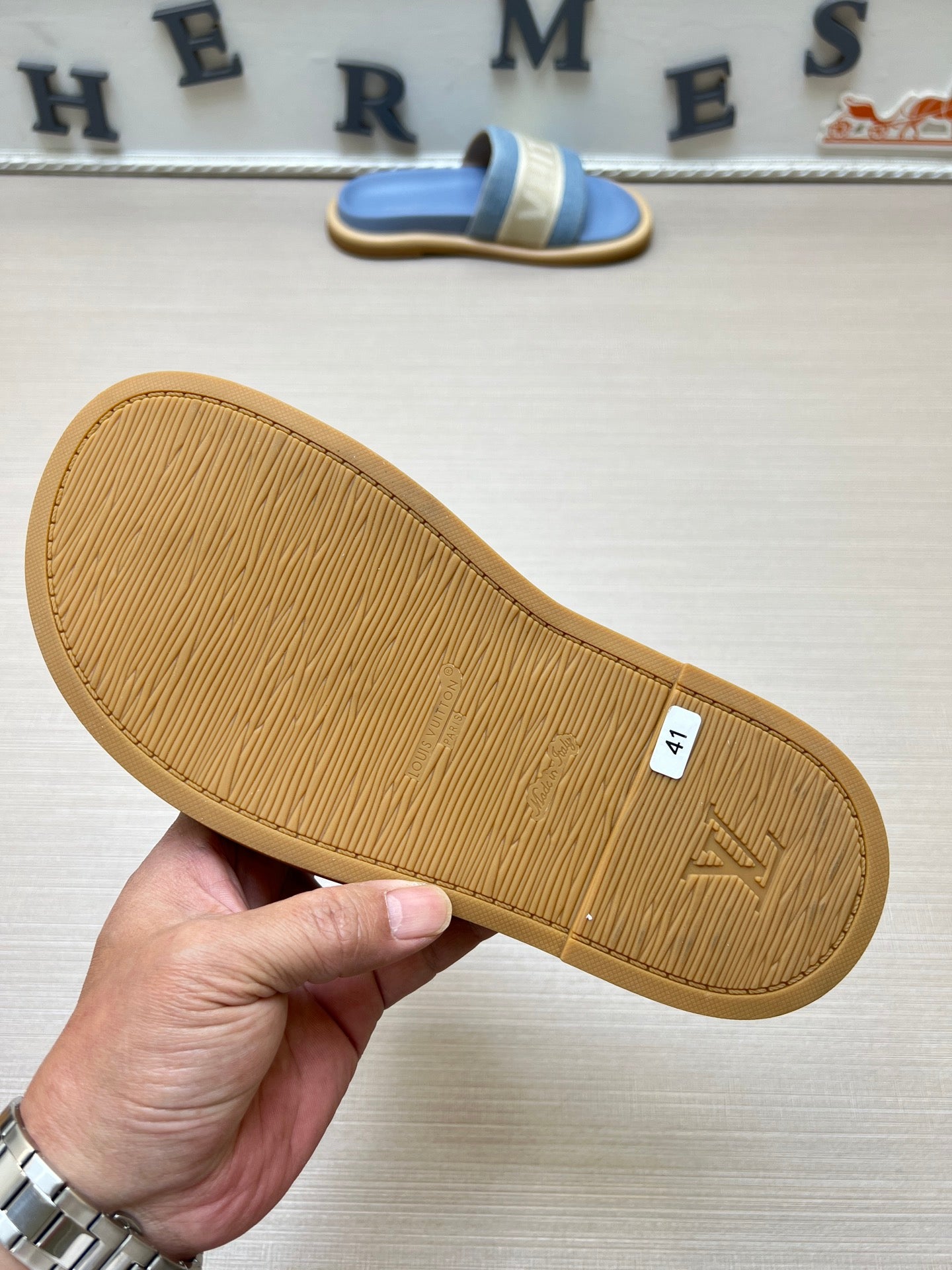 535ZE300ZDE Stylish Slippers