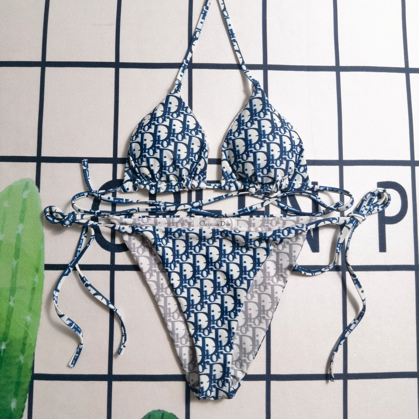 14D11YDE Stylish Bikini swimsuit
