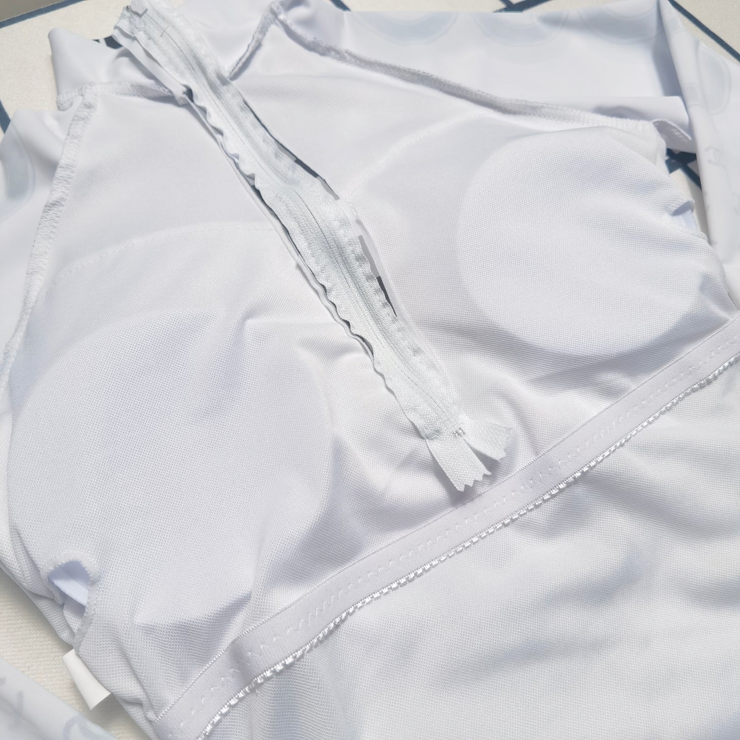 14C150YDE Stylish Long sleeve swimsuit