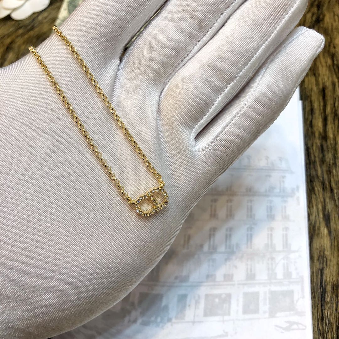 14D498XDE Stylish Earrings Bracelets Necklaces