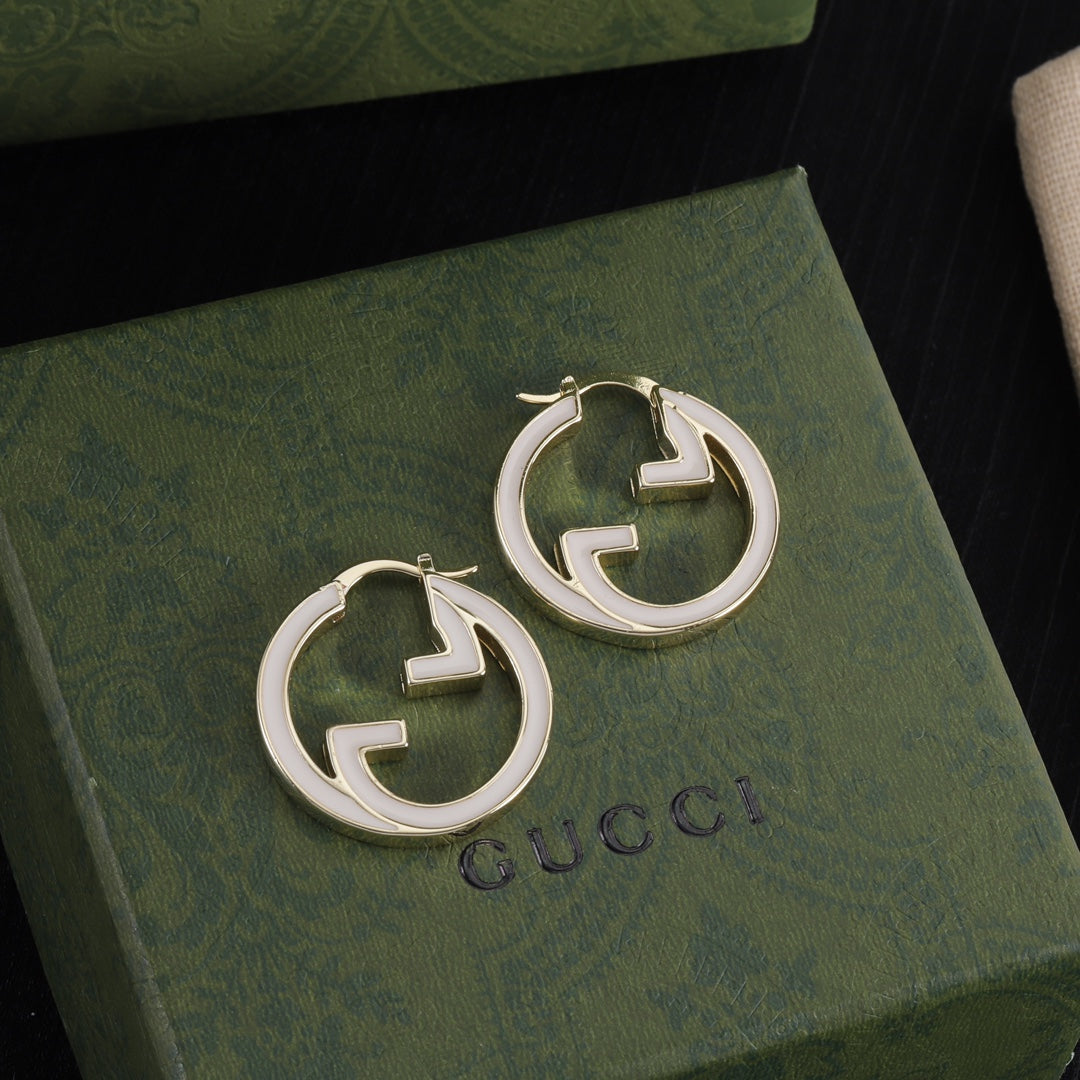 14B724EDE Stylish Earrings