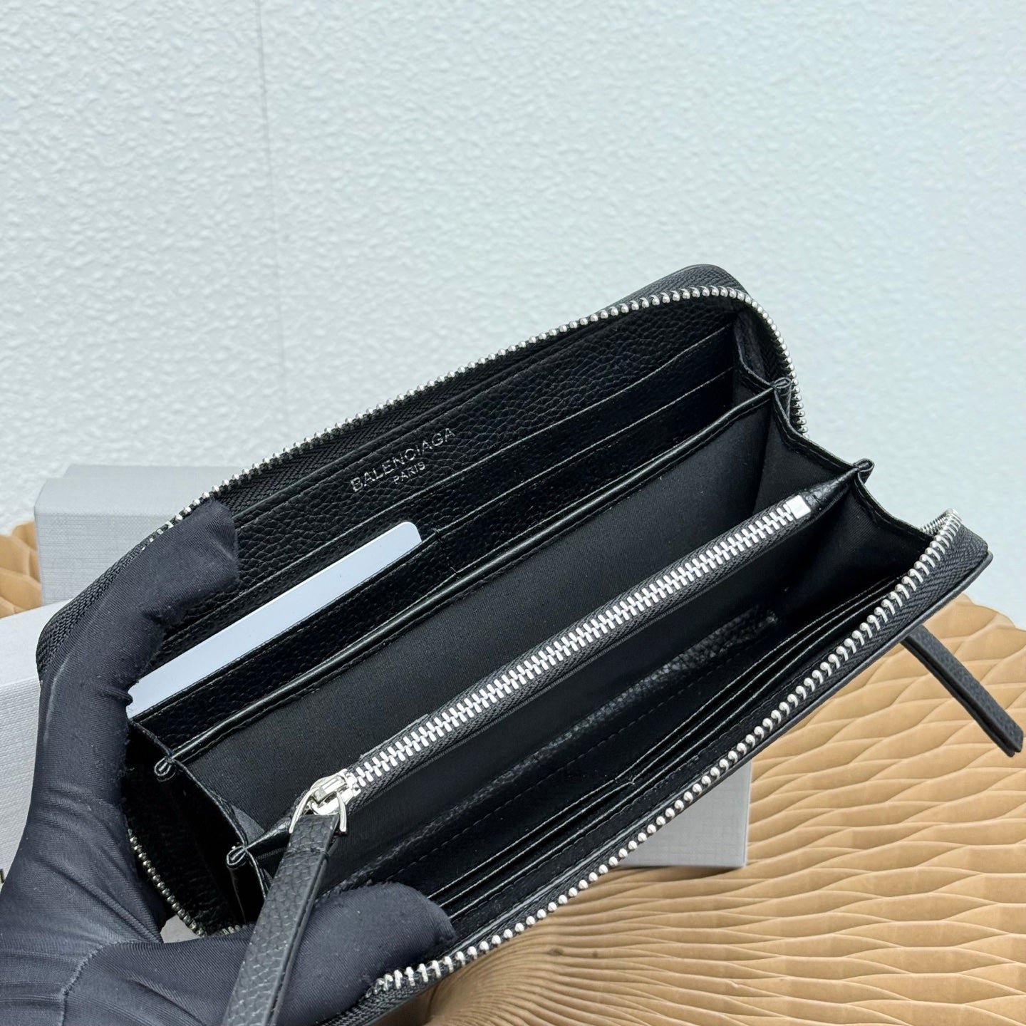 15RJ92BDE Stylish leather bag